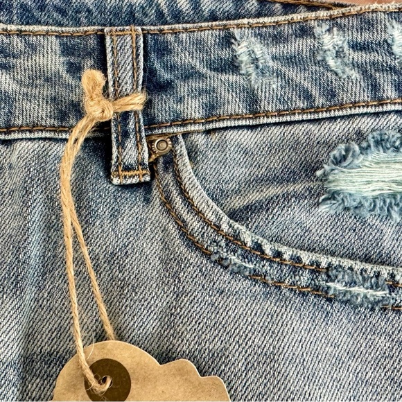 Denim Skirt - True Craft - NWT - Size 7 - Picture 8 of 9